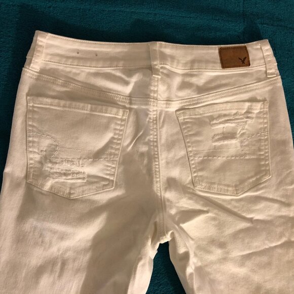 American Eagle Distressed Jeans - Picture 4 of 7